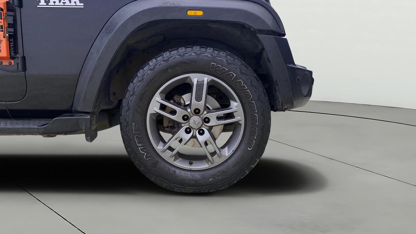 2023 Mahindra Thar LX D AT 4WD HT, Diesel, Automatic, 34,028 km, Right Front Wheel