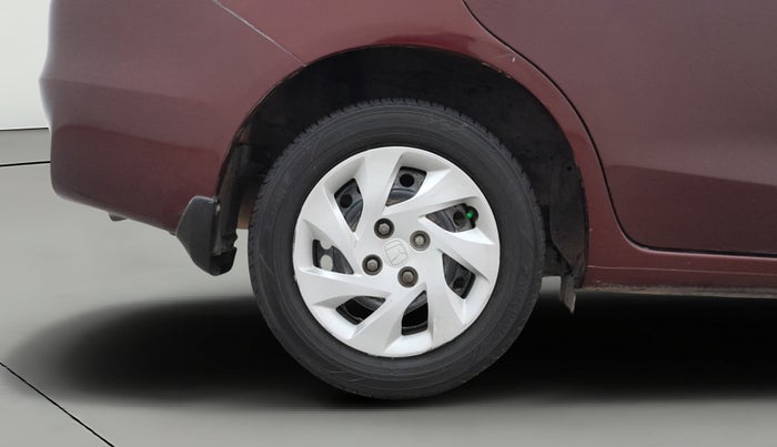2015 Honda Amaze 1.5L I-DTEC S, Diesel, Manual, 1,31,638 km, Right Rear Wheel