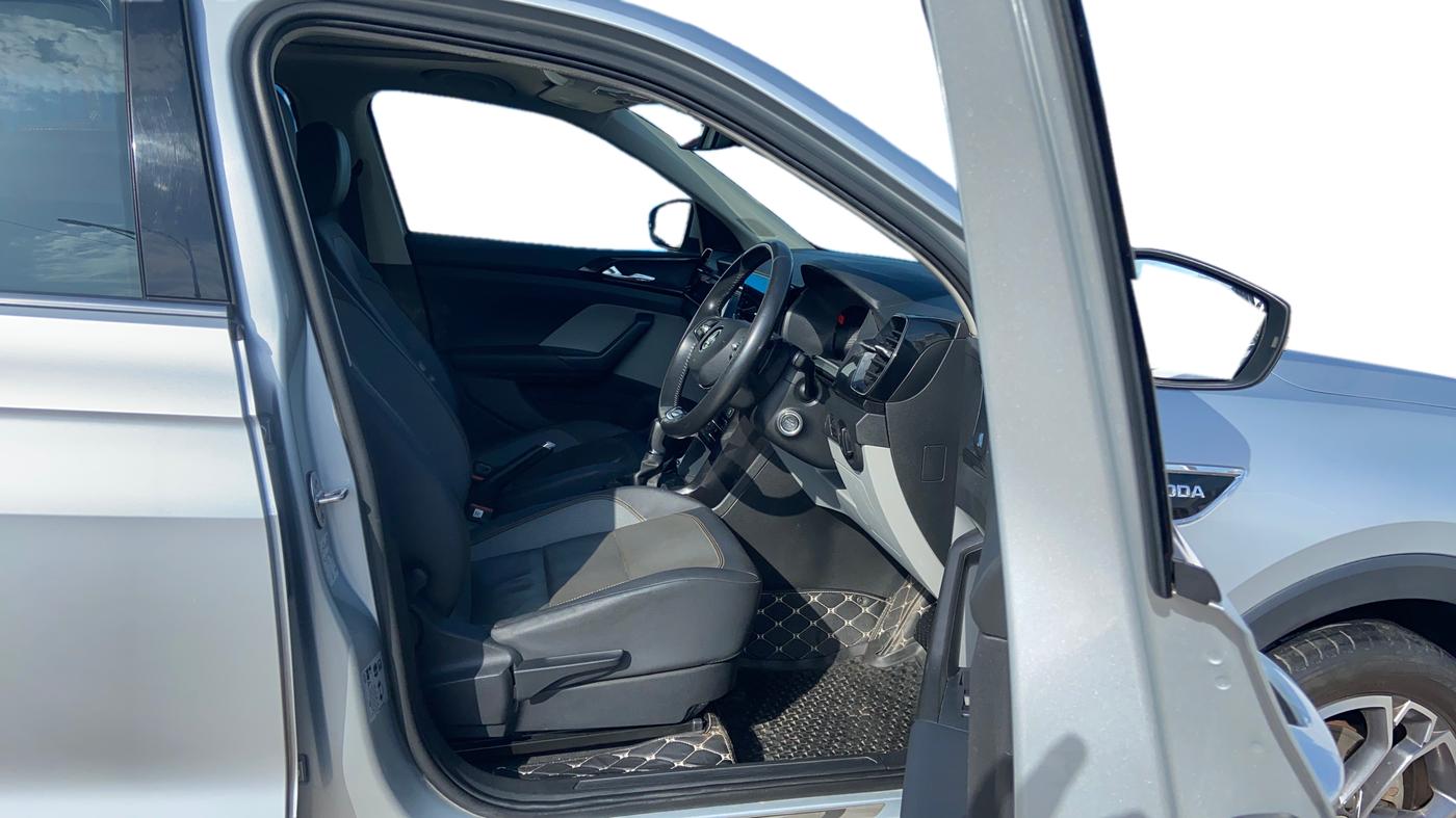 2023 Skoda KUSHAQ STYLE 1.5L TSI DSG, Petrol, Automatic, 45,728 km, Right Side Front Door Cabin