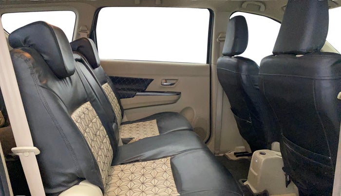 2021 Maruti Ertiga VXI SHVS, Petrol, Manual, 89,102 km, Right Side Rear Door Cabin