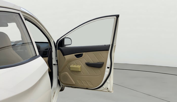 2018 Hyundai Eon D-LITE+, Petrol, Manual, 27,764 km, RHS Front Door