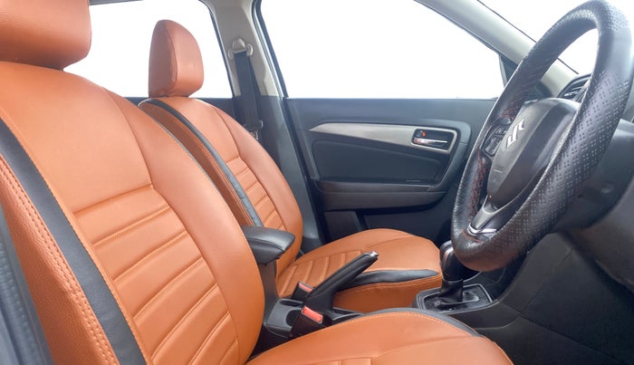 2018 Maruti Vitara Brezza ZDI AMT, Diesel, Automatic, 59,624 km, Right Side Front Door Cabin