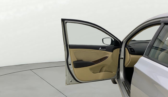 2014 Hyundai Verna FLUIDIC 1.4 CRDI CX, Diesel, Manual, 1,08,392 km, LHS Front Door