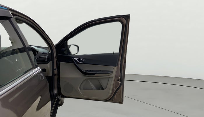 2016 Tata Tiago XZ PETROL, CNG, Manual, 68,463 km, RHS Front Door