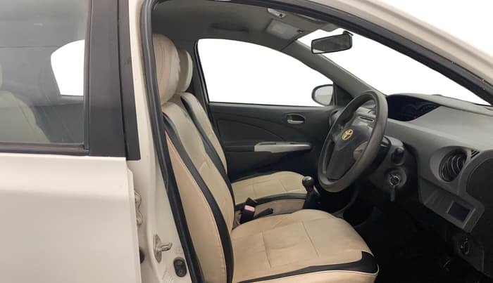 2013 Toyota Etios Liva TRD SPORTIVO PETROL, Petrol, Manual, 28,181 km, Right Side Front Door Cabin