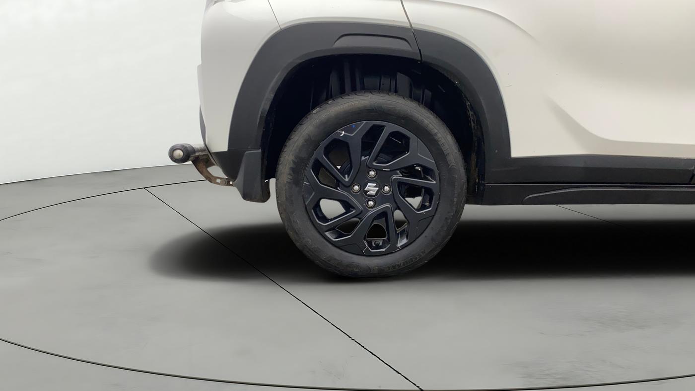 2024 Maruti FRONX DELTA PLUS 1.2MT, Petrol, Manual, 41,860 km, Right Rear Wheel