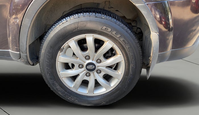 2016 Mahindra XUV500 W10 AT, Diesel, Automatic, 1,00,535 km, Left Rear Wheel