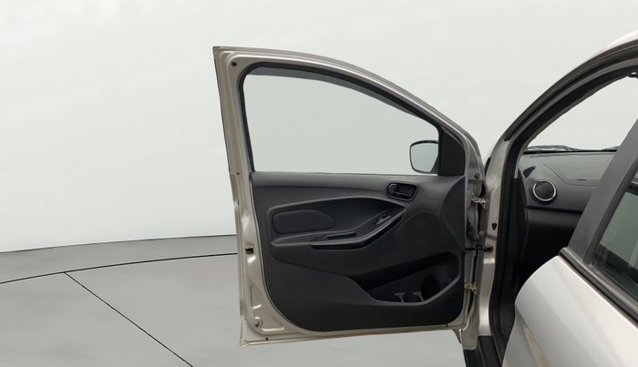 2019 Ford New Figo TITANIUM 1.2 PETROL MT, Petrol, Manual, 59,465 km, LHS Front Door