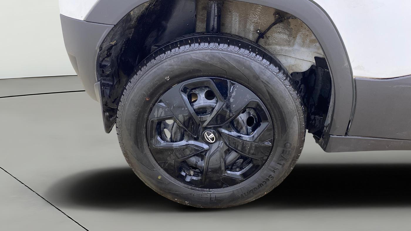 2023 Tata PUNCH ADVENTURE RHYTHM PACK AMT, Petrol, Automatic, 11,520 km, Right Rear Wheel