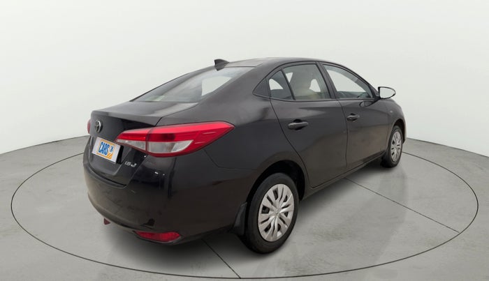 2018 Toyota YARIS J MT, Petrol, Manual, 32,291 km, Right Back Diagonal