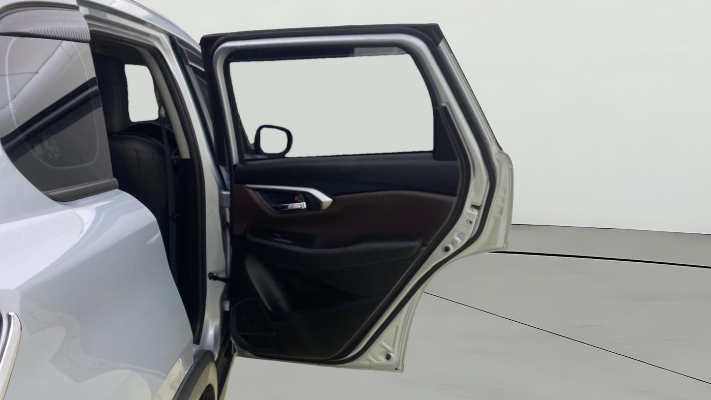 2025 Maruti Grand Vitara DELTA SMART HYBRID, Petrol, Manual, 9,324 km, RHS Rear Door