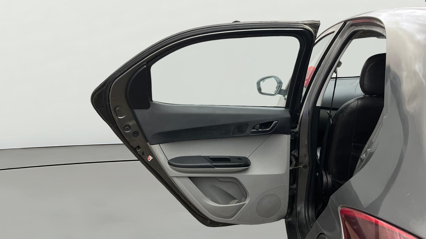 2023 Tata Tiago XM CNG, CNG, Manual, 48,700 km, LHS Rear Door