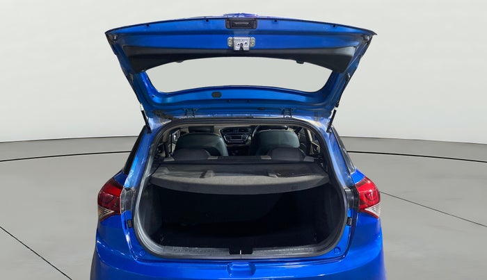 2017 Hyundai Elite i20 SPORTZ 1.2, Petrol, Manual, 1,17,819 km, Boot Open Zoomed View