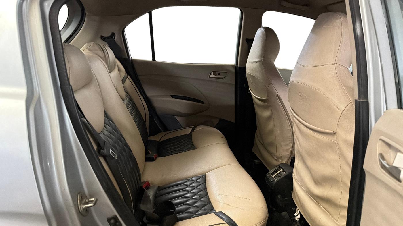 2018 Hyundai NEW SANTRO SPORTZ MT, Petrol, Manual, 1,09,494 km, Right Side Rear Door Cabin