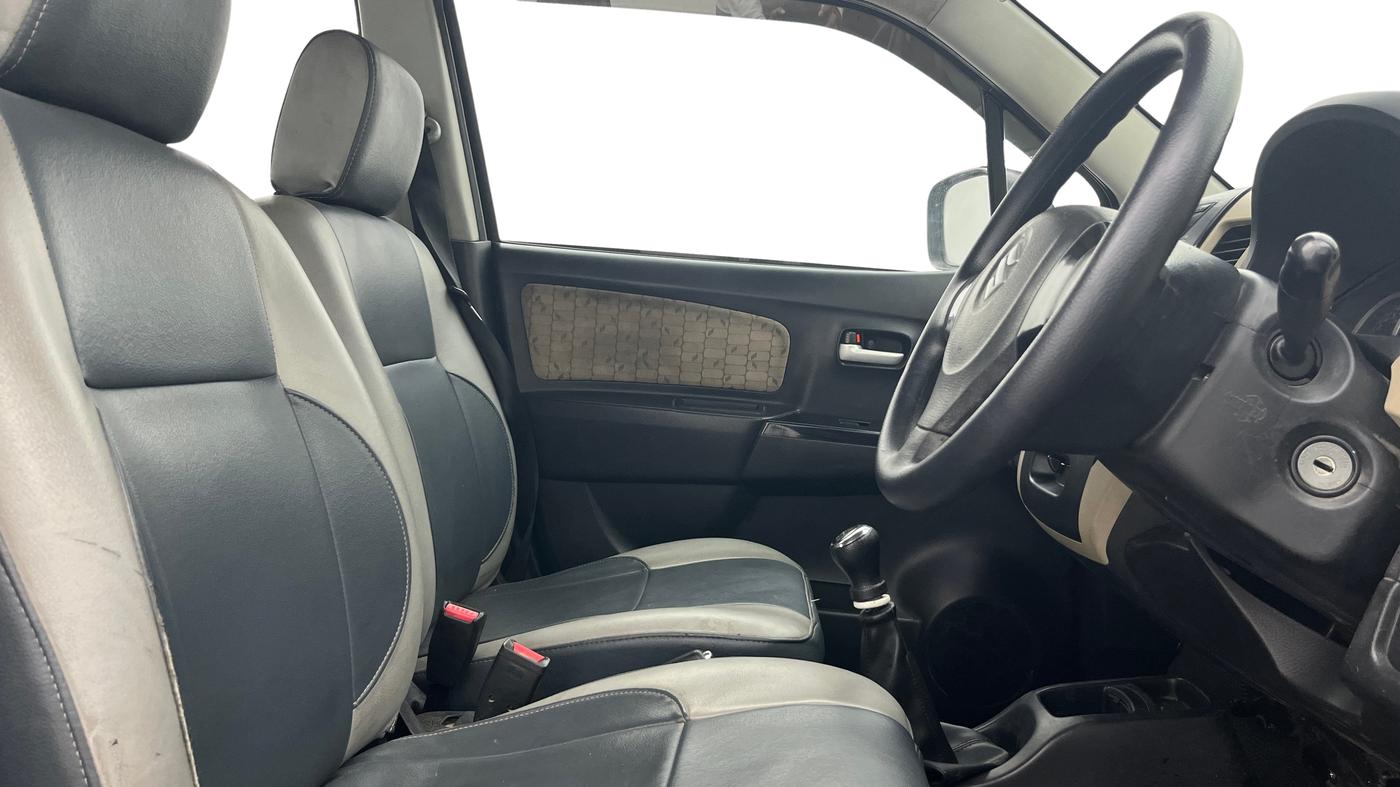 2018 Maruti Wagon R 1.0 VXI, Petrol, Manual, 61,840 km, Right Side Front Door Cabin