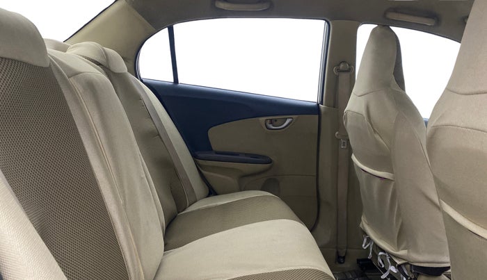 2013 Honda Amaze 1.5L I-DTEC VX, Diesel, Manual, 1,40,616 km, Right Side Rear Door Cabin