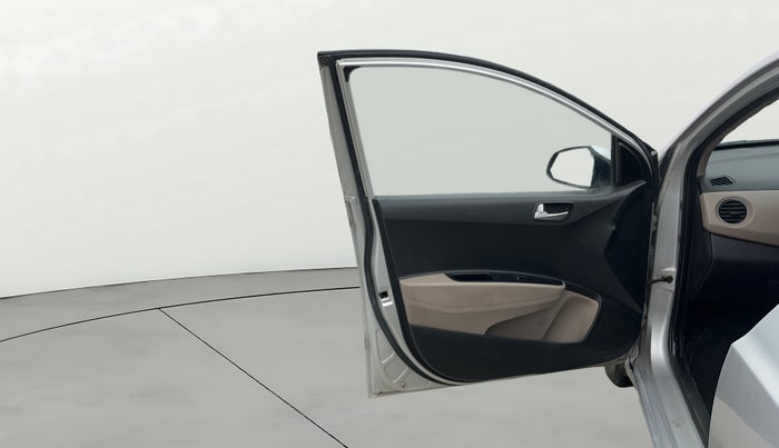 2016 Hyundai Grand i10 SPORTZ 1.2 KAPPA VTVT, Petrol, Manual, 84,467 km, LHS Front Door