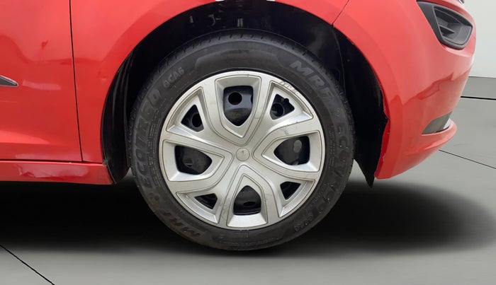 2025 Tata ALTROZ XM PLUS CNG, CNG, Manual, 40,018 km, Right Front Wheel