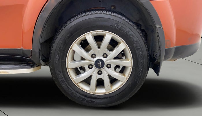 2017 Mahindra XUV500 W10, Diesel, Manual, 99,576 km, Left Rear Wheel