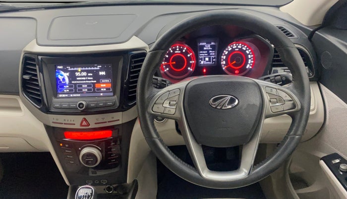 2021 Mahindra XUV300 W8 (O) 1.2 PETROL, Petrol, Manual, 1,22,520 km, Steering Wheel Close Up