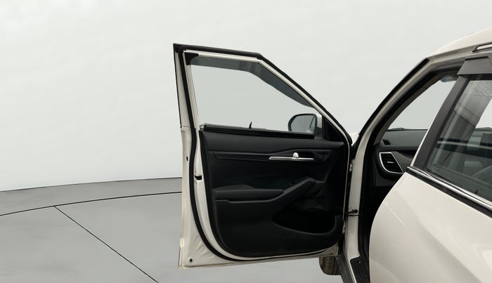 2021 KIA SELTOS HTE 1.5 PETROL, CNG, Manual, 60,780 km, LHS Front Door