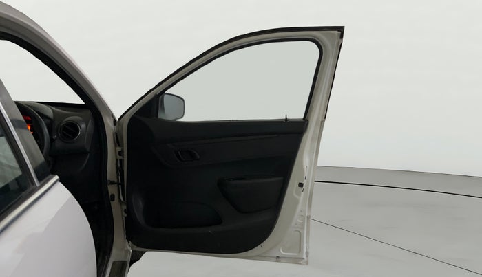 2016 Renault Kwid RXT 0.8, Petrol, Manual, 60,531 km, RHS Front Door