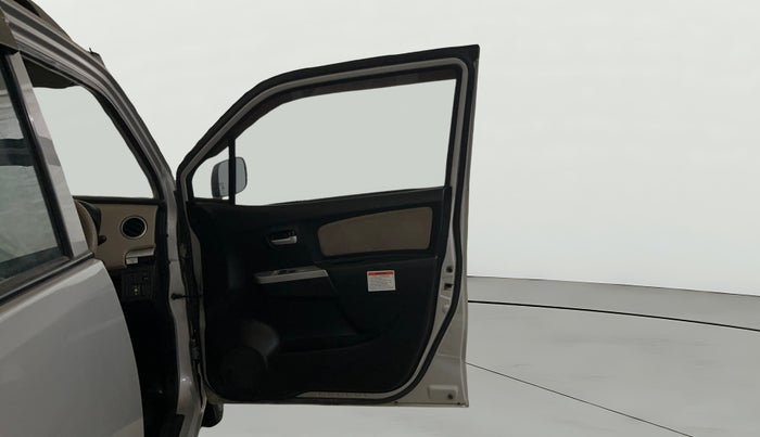 2017 Maruti Wagon R 1.0 LXI CNG, CNG, Manual, 69,240 km, RHS Front Door