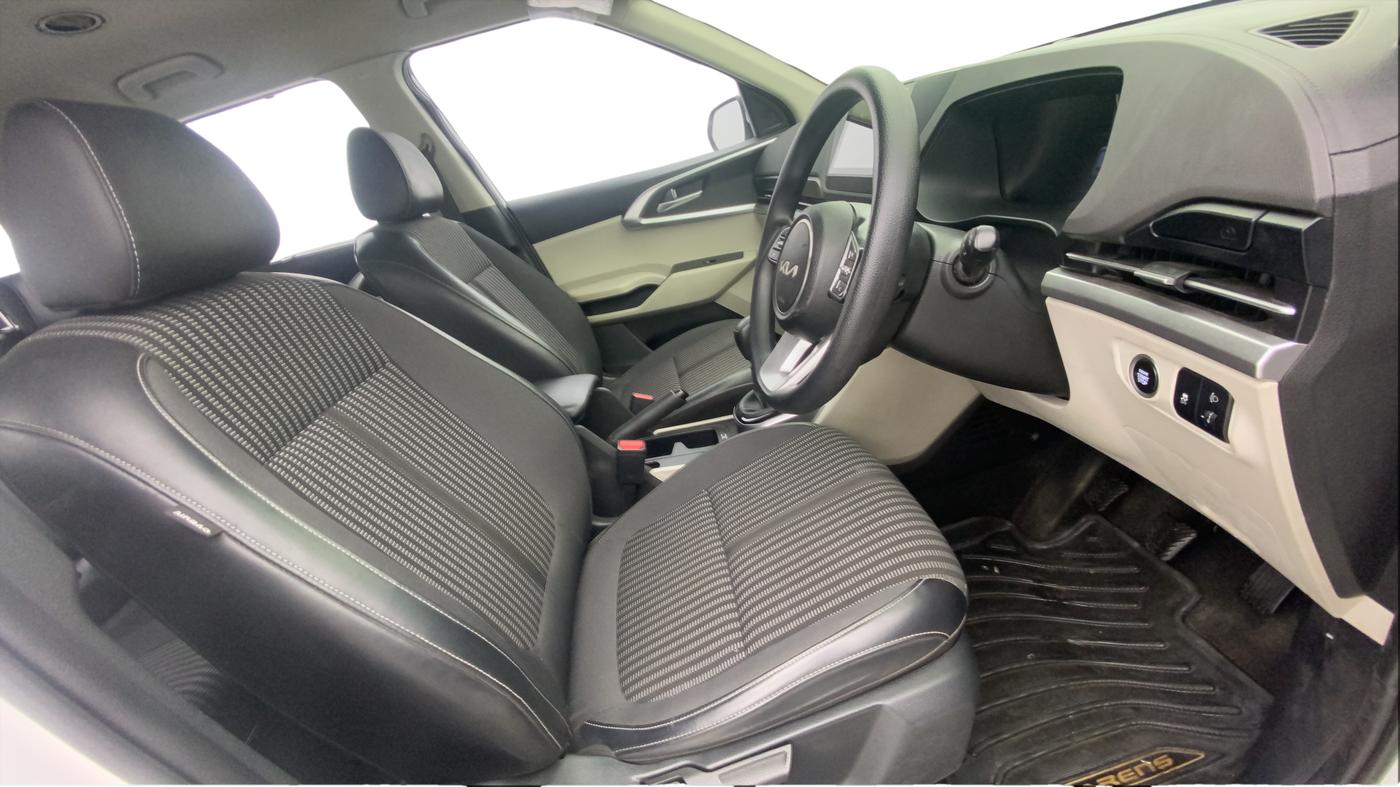 2022 KIA CARENS PRESTIGE PLUS 1.5 DIESEL 7 STR, Diesel, Manual, 33,074 km, Right Side Front Door Cabin