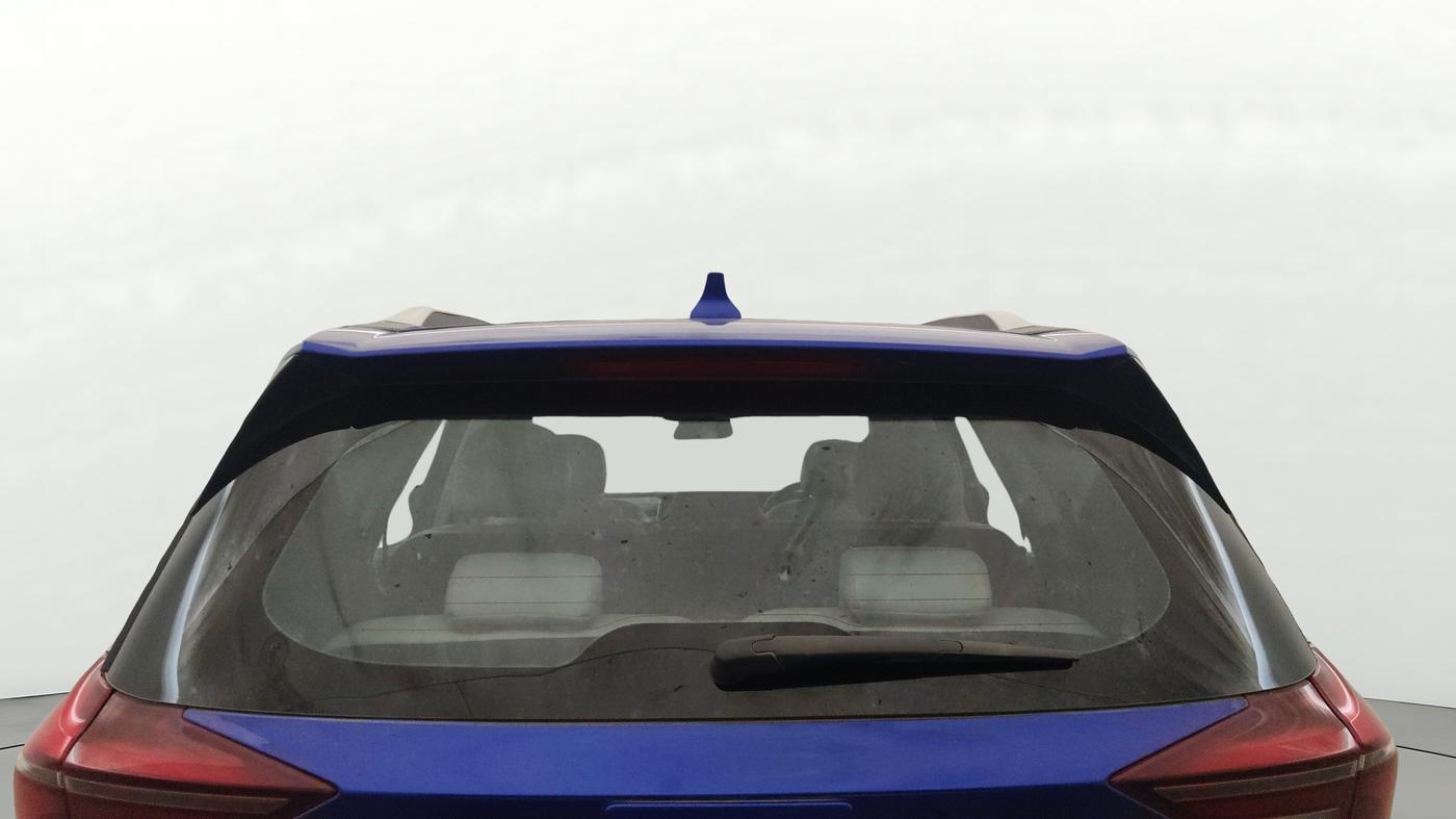 2022 Mahindra XUV700 AX 7 LUXURY P AT 7 STR, Petrol, Automatic, 93,087 km, Rear Windshield