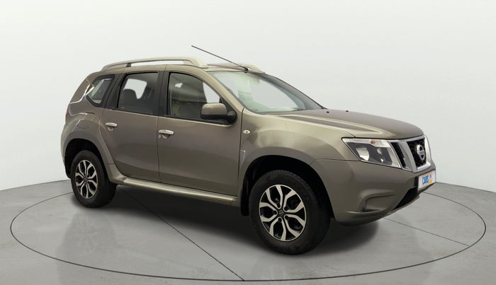 2014 Nissan Terrano XV D THP 110 PS, Diesel, Manual, 1,27,160 km, Right Front Diagonal