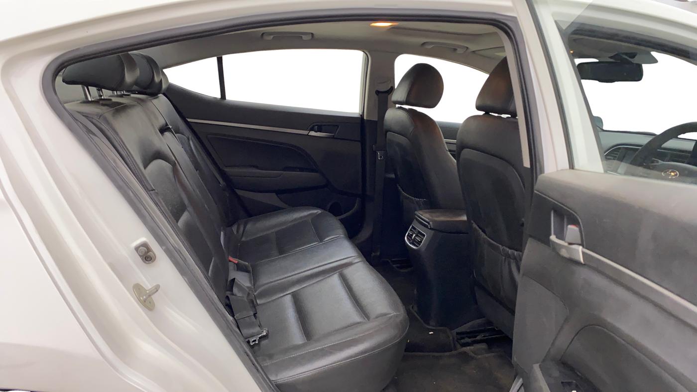 2016 Hyundai New Elantra 2.0 SX(O) AT PETROL, Petrol, Automatic, 1,01,417 km, Right Side Rear Door Cabin