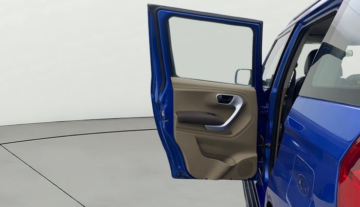 2017 Mahindra TUV300 T8, Diesel, Manual, 46,546 km, LHS Rear Door