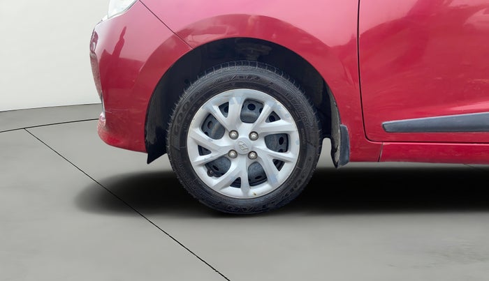 2017 Hyundai Grand i10 SPORTZ (O) 1.2 KAPPA VTVT, Petrol, Manual, 76,949 km, Left Front Wheel