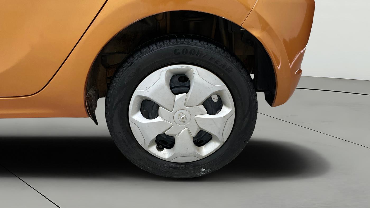 2017 Tata Tiago XT PETROL, Petrol, Manual, 81,670 km, Left Rear Wheel