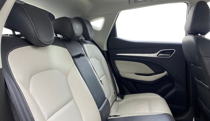 2023 MG ASTOR SAVVY 1.5 CVT, Petrol, Automatic, 17,710 km, Right Side Rear Door Cabin