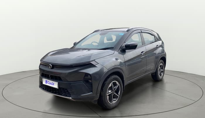 2024 Tata NEXON FEARLESS + SUNROOF DCA DUAL TONE 1.2 PETROL, Petrol, Automatic, 26,543 km, Left Front Diagonal