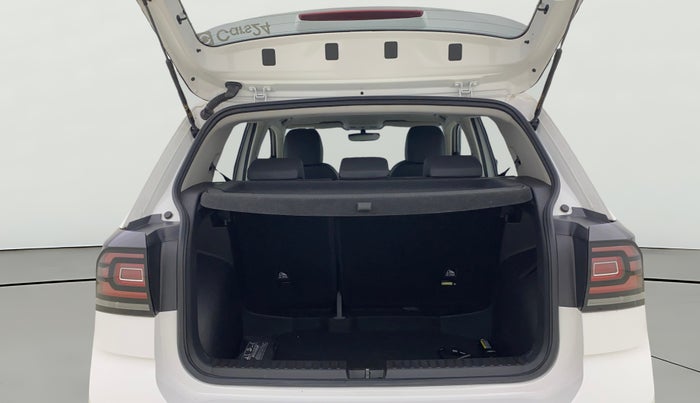 2025 Volkswagen TAIGUN TOPLINE 1.0 TSI AT, Petrol, Automatic, 5,074 km, Boot Open Zoomed View