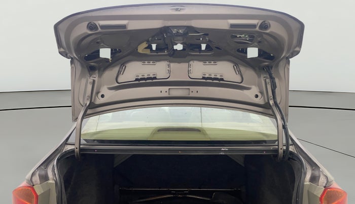 2015 Honda City 1.5L I-VTEC V MT, Petrol, Manual, 1,17,265 km, Boot Door Open