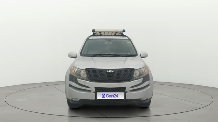 2013 Mahindra XUV500 W8, Diesel, Manual, 1,40,932 km, Front