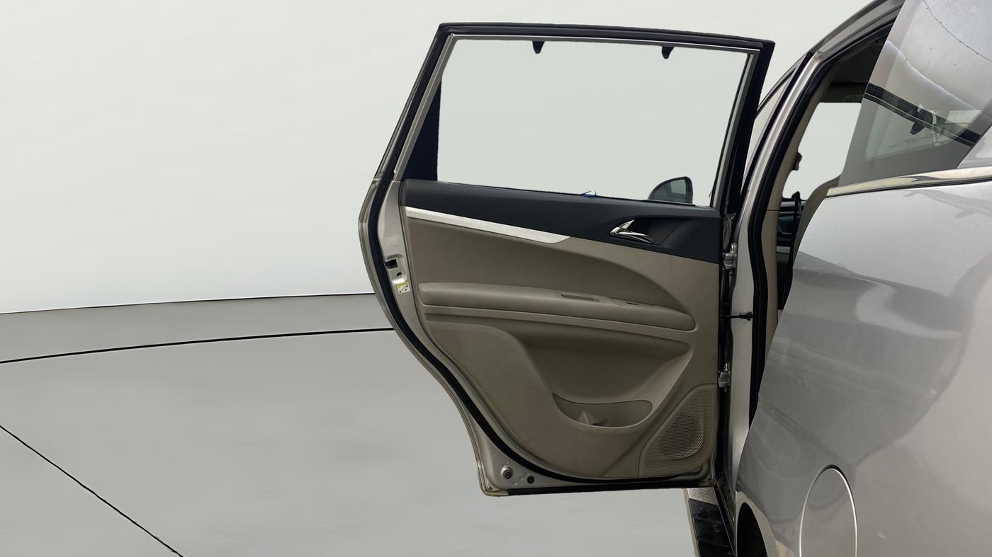 2018 Mahindra MARAZZO M8 7 STR, Diesel, Manual, 1,16,231 km, LHS Rear Door