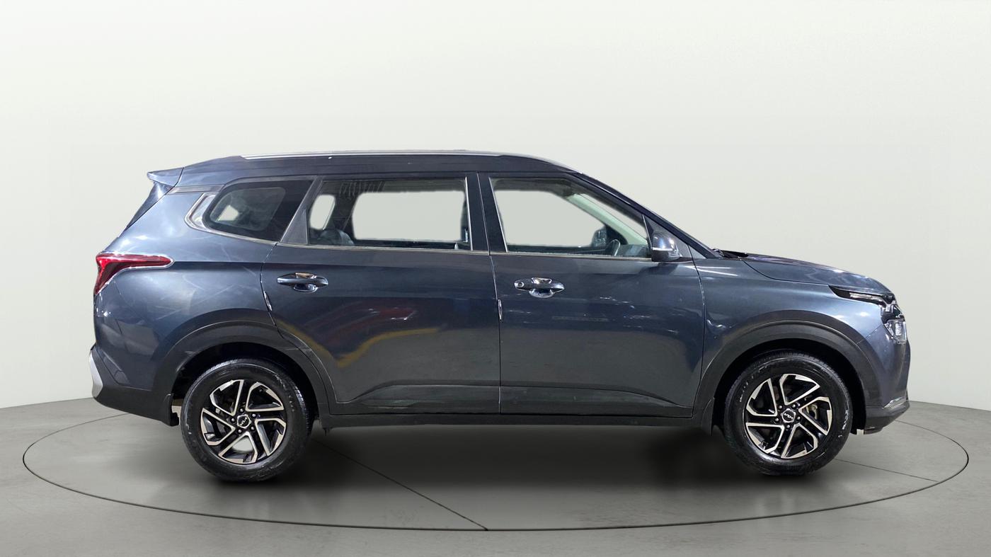 2022 KIA CARENS PRESTIGE 1.5 PETROL 7 STR, Petrol, Manual, 50,387 km, Right Side View