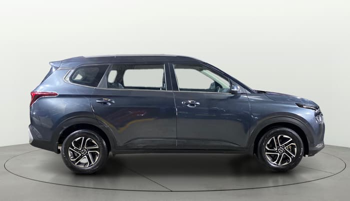 2022 KIA CARENS PRESTIGE 1.5 PETROL 7 STR, Petrol, Manual, 50,387 km, Right Side View