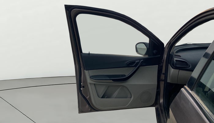 2016 Tata Tiago XM PETROL, Petrol, Manual, 70,735 km, LHS Front Door