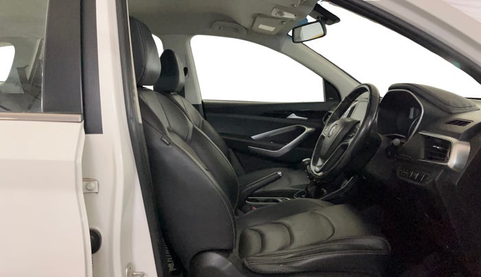 2019 MG HECTOR SMART HYBRID 1.5 PETROL, Petrol, Manual, 59,525 km, Right Side Front Door Cabin