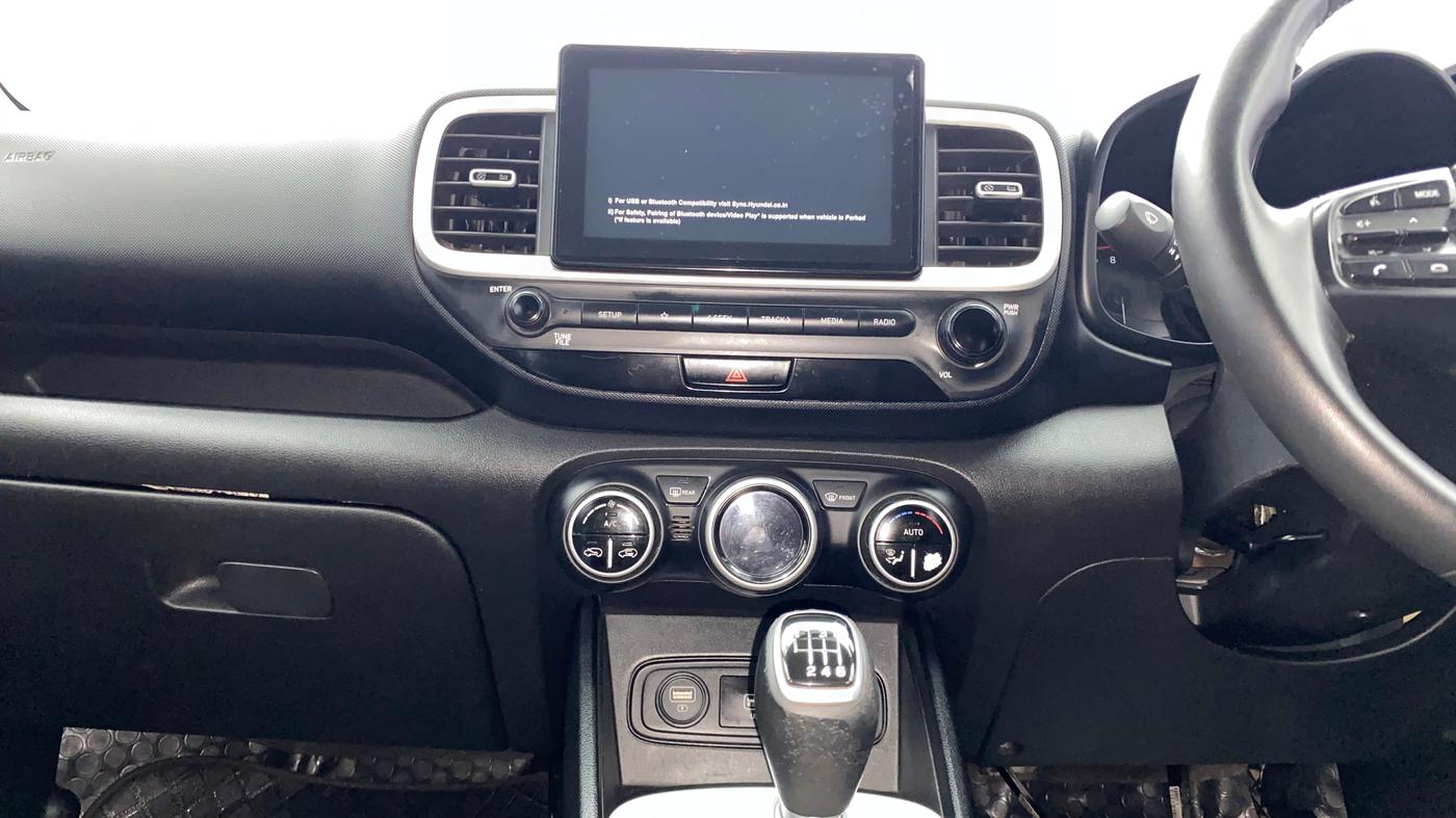 2019 Hyundai VENUE SX 1.0 TURBO, Petrol, Manual, 1,25,229 km, Air Conditioner