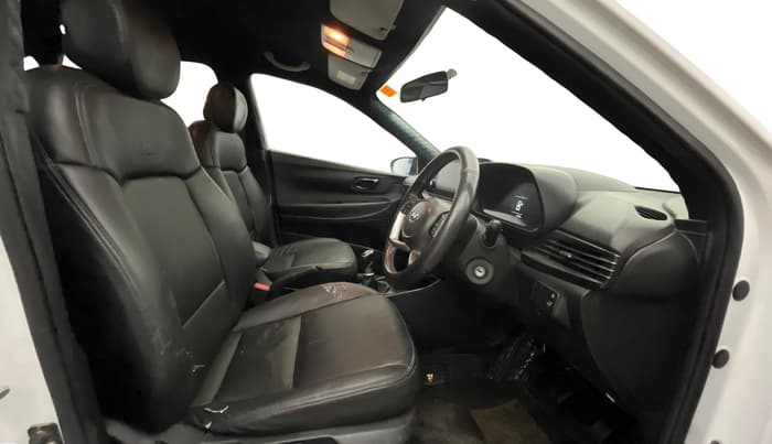 2022 Hyundai NEW I20 SPORTZ 1.5 MT, Diesel, Manual, 69,739 km, Right Side Front Door Cabin