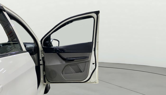 2017 Tata Tiago XT PETROL, Petrol, Manual, 48,903 km, RHS Front Door