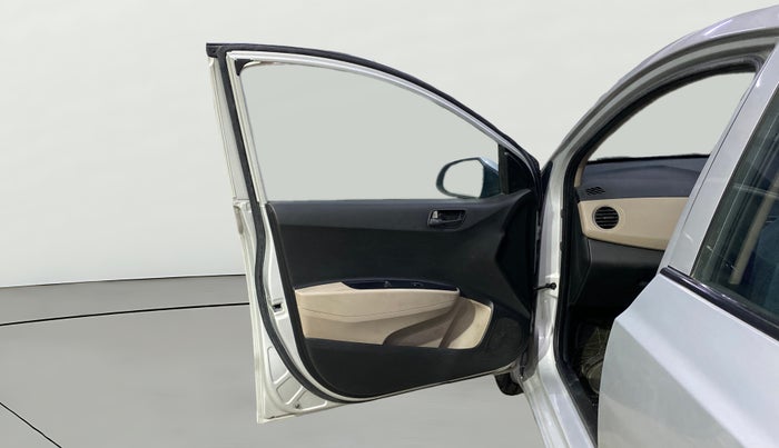 2017 Hyundai Grand i10 MAGNA 1.2 KAPPA VTVT, Petrol, Manual, 27,483 km, LHS Front Door