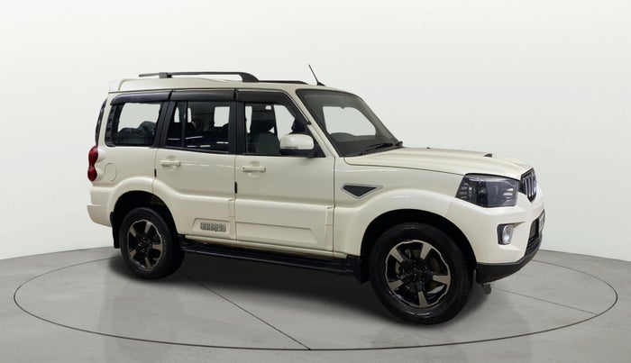 2021 Mahindra Scorpio S9, Diesel, Manual, 82,186 km, Right Front Diagonal