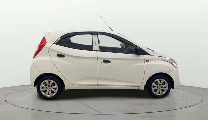 2015 Hyundai Eon MAGNA +, Petrol, Manual, 77,507 km, Right Side View